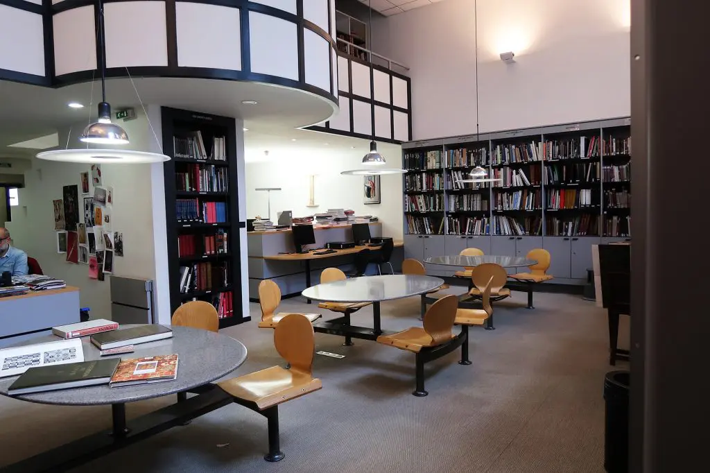 Musée des tissus et des arts décoratifs