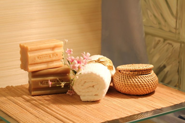Au bout du Monde massage lyon